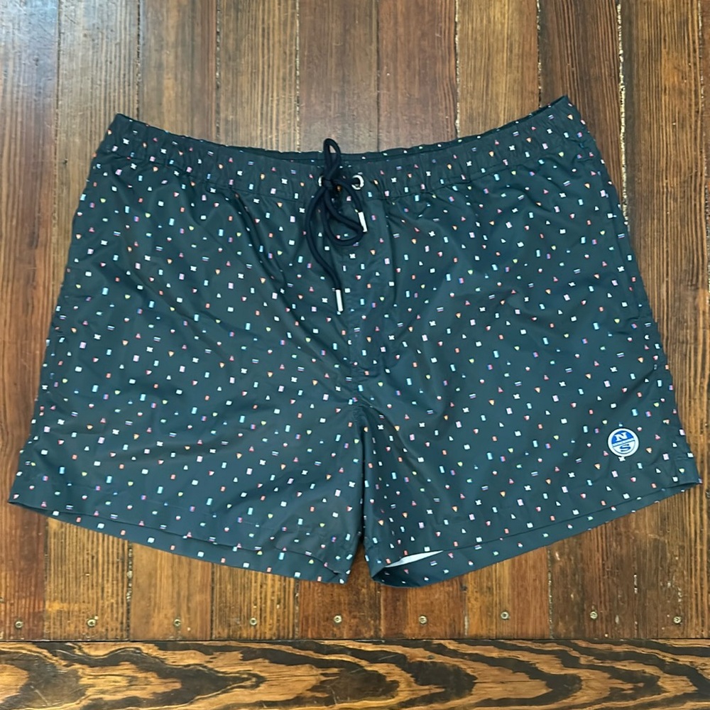 NWT! Men’s swimwear. Brand: NorthSails size 38 or XXL